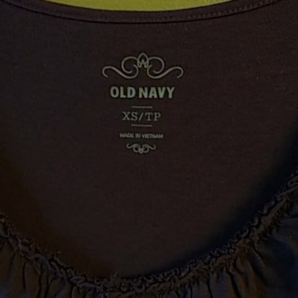 Old Navy Ruffled Tank w/ Satin Layer Size XS - Picture 2 of 4